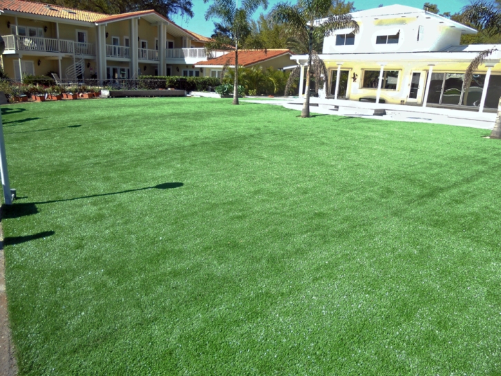 Green Lawn Lewis, Kansas Landscape Photos, Backyard Pool